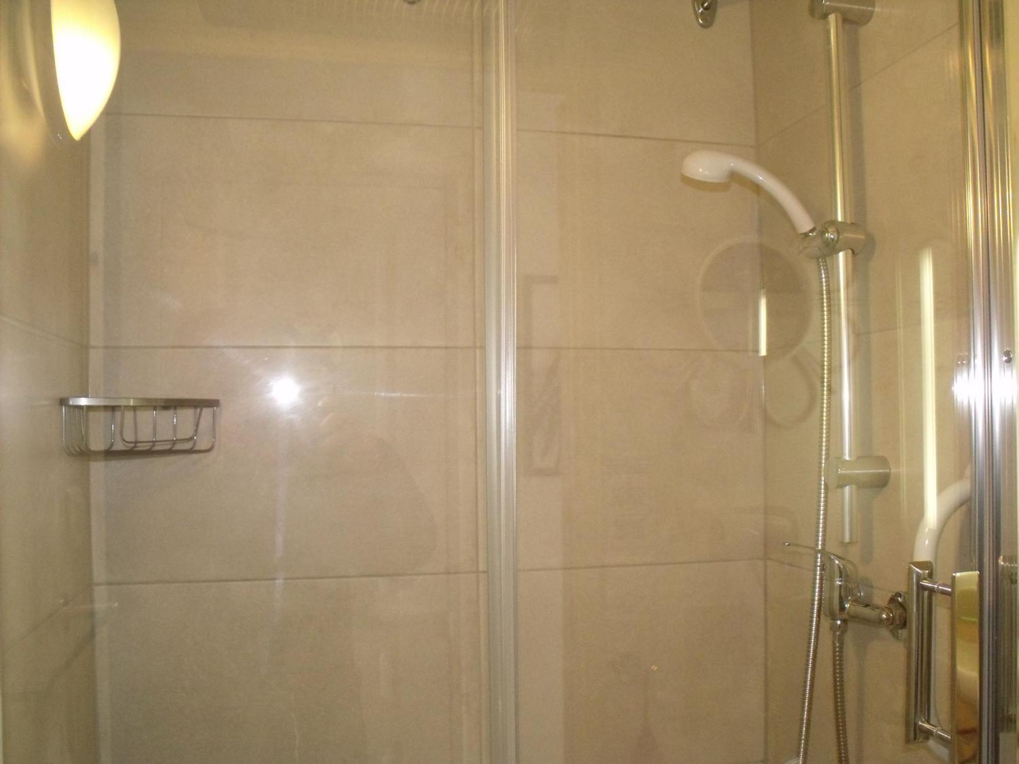 Appartement T2, 3 étoiles, 40m2 ,parking privé, Mer 300m, Wifi, Piscines, très propre, Ascenseurs Le Grau-du-Roi Esterno foto